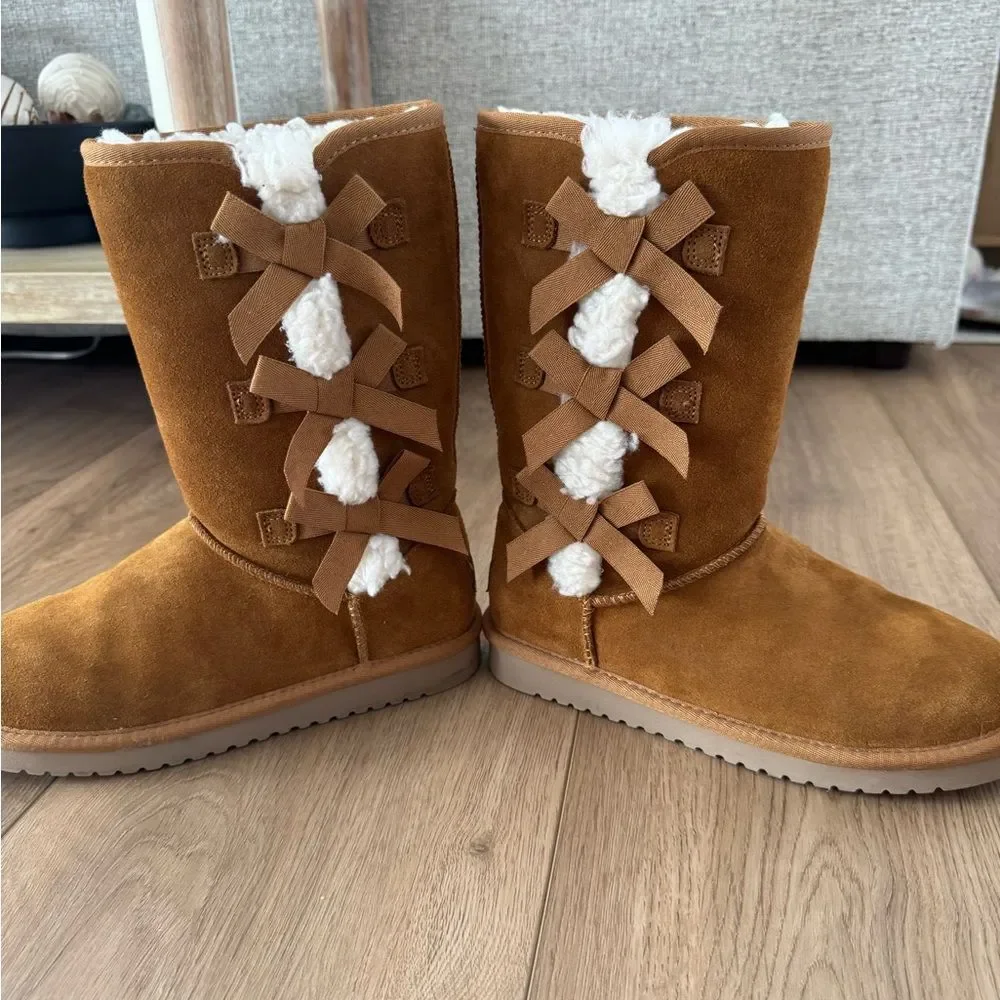 NWOT Koolaburra by UGG Tan Boots with Plush Lining - Size 6